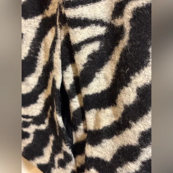 Ann Taylor Zebra Print Women's Jacket Size Small - Picture 5 of 9